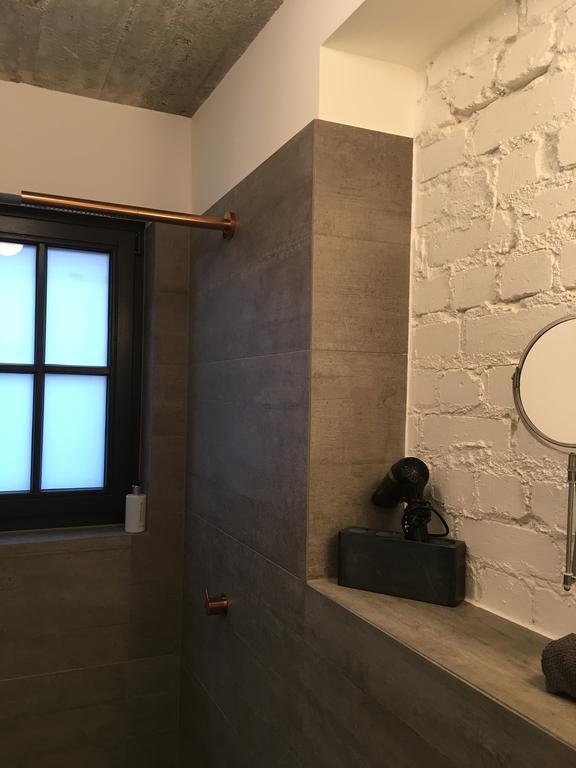 Square Rooms 8 دوسلدورف الغرفة الصورة